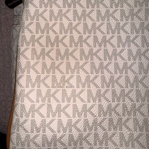 Michael Kors Large Abbey Backpack Vanilla/Acorn